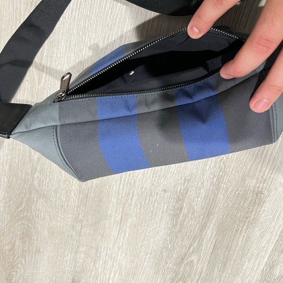 Blue Burberry Men’s fanny pack - Picture 4 of 5